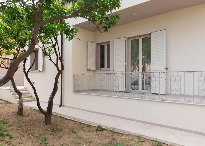 Casa Marina Con Patio By Wonderful Italy Апартаменты